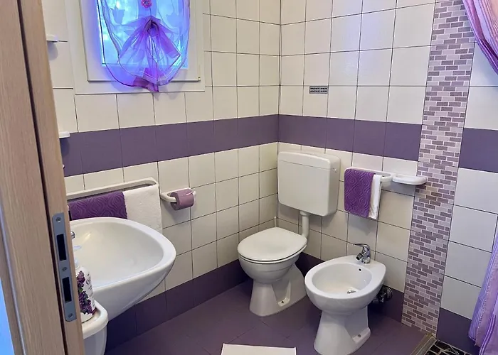 Le Essenze - Terrazza Sulla Romagna مزرعة للإقامة تشيزينا