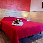 Agriturismo Le Essenze Bauernhof *