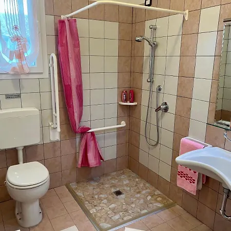 ファームステイ Le Essenze - Terrazza Sulla Romagna