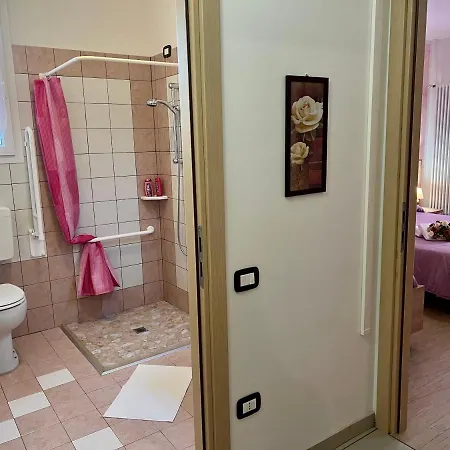 Le Essenze - Terrazza Sulla Romagna * チェゼーナ