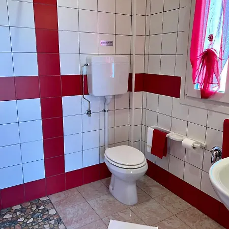 Le Essenze - Terrazza Sulla Romagna チェゼーナ